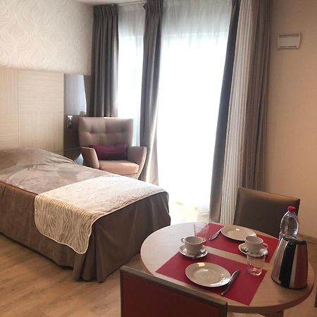 Résidence Service Senior Villa Sully Paris Montreuil Montreuil  Exterior foto
