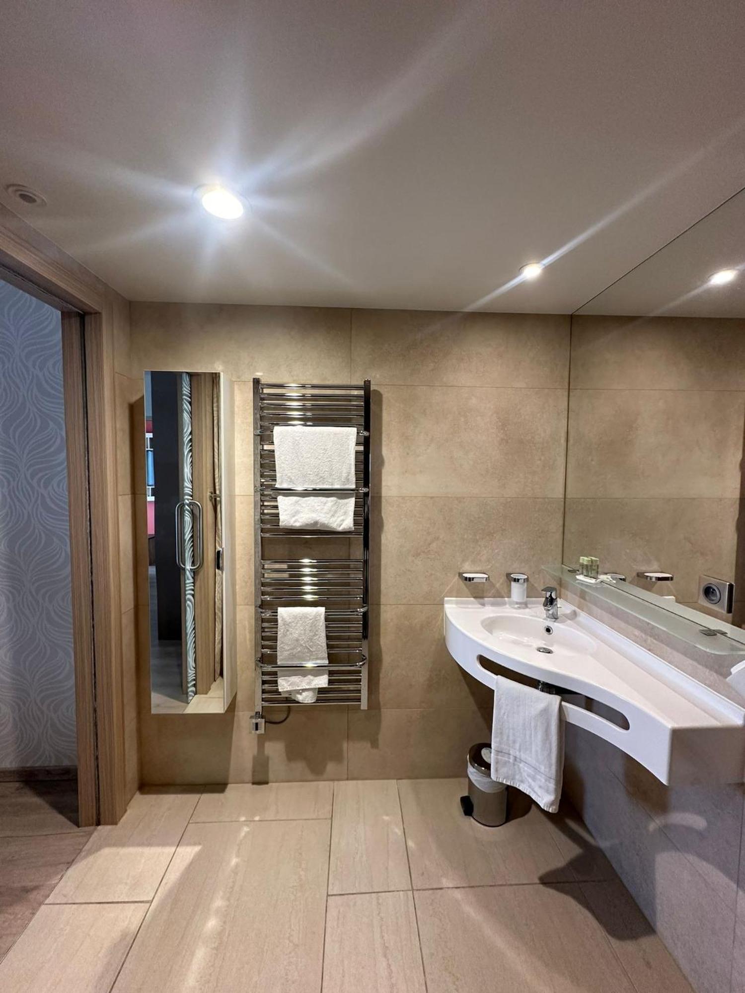 Résidence Service Senior Villa Sully Paris Montreuil Montreuil  Exterior foto